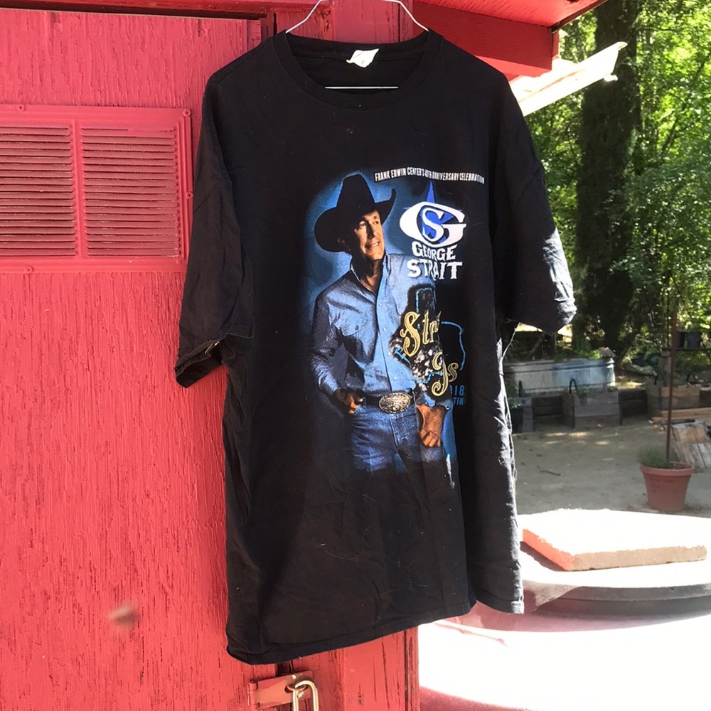 Fruit of the Loom  George strait Black Short Sleeve Tee Graphic Design